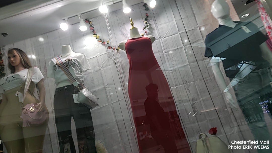 Chesterfield Mall mannequins